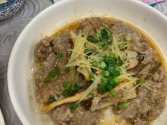 剁肉饼蒸咸鱼-粤·向群饭店(龙津东路总店)