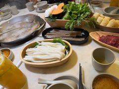 -左庭右院鲜牛肉火锅(浦江欢乐颂店)