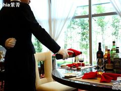 华苑咖啡厅-上海华凯华美达广场酒店