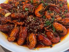 -肥肥虾庄·金牌油焖大虾(汉口城市广场店)
