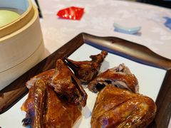红烧沙田大乳鸽-誉八仙酒楼(静安大悦城店)