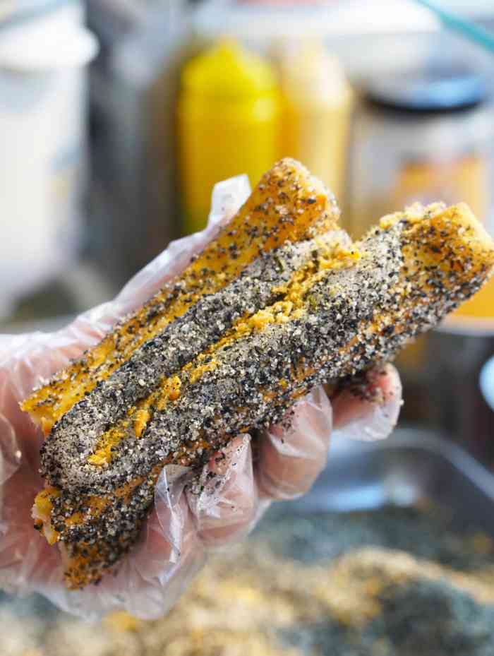 记亦·抄纸巷油条包麻糍-"抄纸巷 油条包麻糍:最近才听说的的油条包.