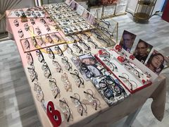-肆兮眼镜·蔡司·徕卡战略合作店(大坪店)