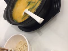 -在蒙自过桥米线