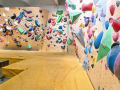 -问山MountQuest攀岩馆