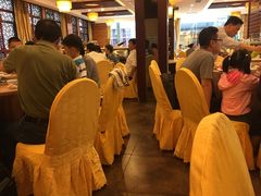 -假日花园主题餐厅