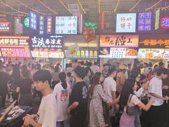 -老东镇啤酒屋海鲜加工·蒸汽海鲜·海鲜烧烤(台东店)