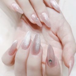 -Pink You美甲洗眉纹绣定制中心