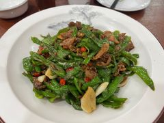 -湖南人家湘菜馆(镇江路店)