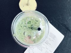 -莓园冰淇淋店
