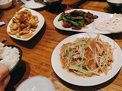 -泉畔人家·老济南经典鲁菜(大明湖店)