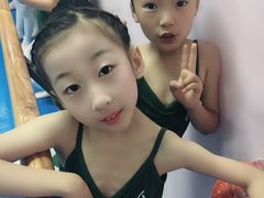 -陕西省小天鹅艺术团