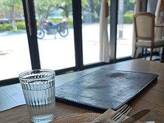-MOMENT湖景餐厅(解放路店)
