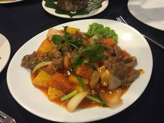 -Neary Khmer Restaurant