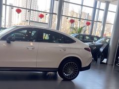 -天津波士信达奔驰4S店(卫津南路店)