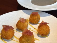 -MONICH牛排融合餐厅(和义大道购物中心店)