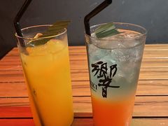 -Mx.cocktail bar