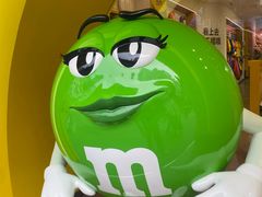 -m豆巧克力世界(上海世茂广场店)