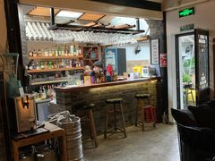 -脚下咖啡·CHILL酒馆(灵光东巷店)