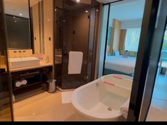 -三亚湾海居铂尔曼度假酒店