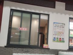 -慈城服务区-停车场