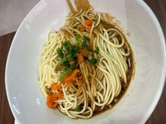 -王拐拐热干面·武汉三鲜豆皮(徐家汇店)