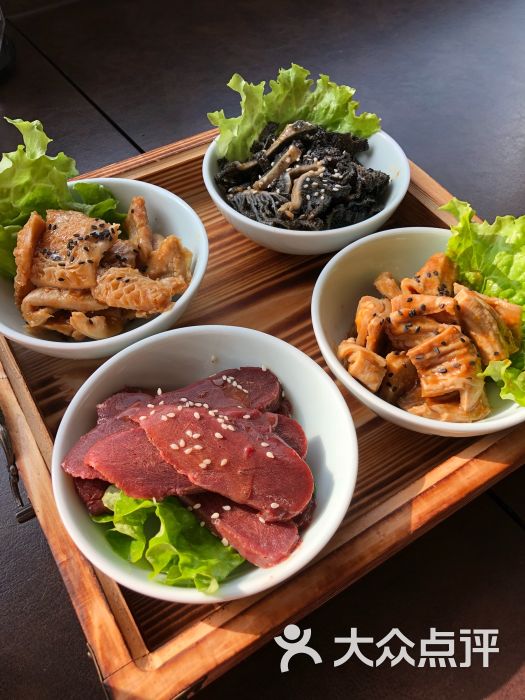 牛道74红花牛火山石烧(百丽广场店)-图片-青岛美食-大众点评网