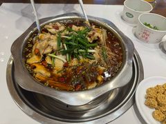 -乡土特色.冷锅鱼.牦牛肉汤锅