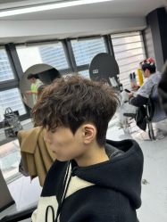 -宫铭烫发染发接发店