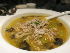 酸汤肥牛-鹿港小镇(金虹桥国际中心店)