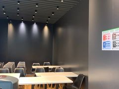 -全家便利店(江湾镇站店)