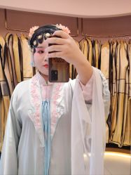 -盘子女人坊古装写真摄影(厦门总店)