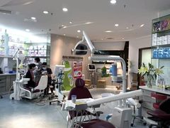 -极光口腔·矫正种植修复(锦江店)