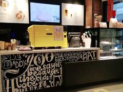 -麦当劳(汉口火车站候车室店)