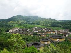-初溪土楼群