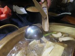 -沸炉重庆老火锅(军事博物馆店)