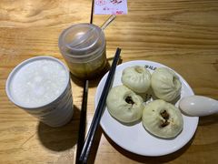 大明山珍素包-凤起龙游老面包子(凯德晶品店)