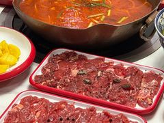 -毛辣果·贵州红酸汤牛肉火锅(西单店)