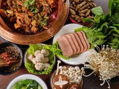 -虾弄弄海派小龙虾·牛羊蝎子火锅