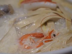 -三人行骨头王火锅(长寿店)