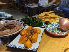 -洱火云南酸菜牛肉火锅(石景山当代商城店)