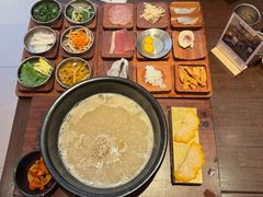 -银米·云南传统过桥米线(双廊黑金冠店)