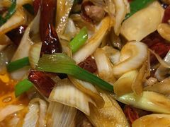 -隔壁老王·家常云南菜(花巷店)