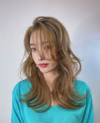 -变画·发型STUDIO