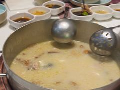 -洪氏嗨捞·猪肚鸡火锅(阳光天地店)