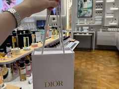 -Dior迪奥(上海世茂广场店)
