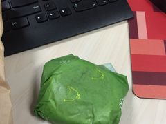 -麦当劳(乳山路店)