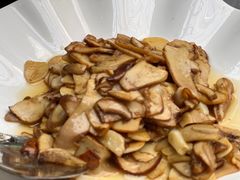 -蔼若春.传承三十年云南菜(金碧公园店)