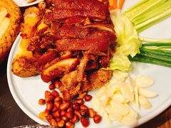 三少酱肘子-娄三少春饼·烤鸭(合生汇购物中心店)