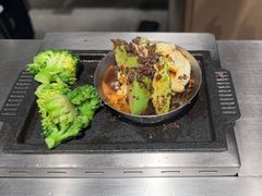 牛油果塔塔汉堡肉-肉肉大米(金虹桥店)